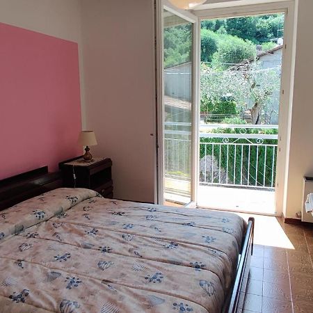 Attico Nel Borgo Appartement Torri Del Benaco Buitenkant foto