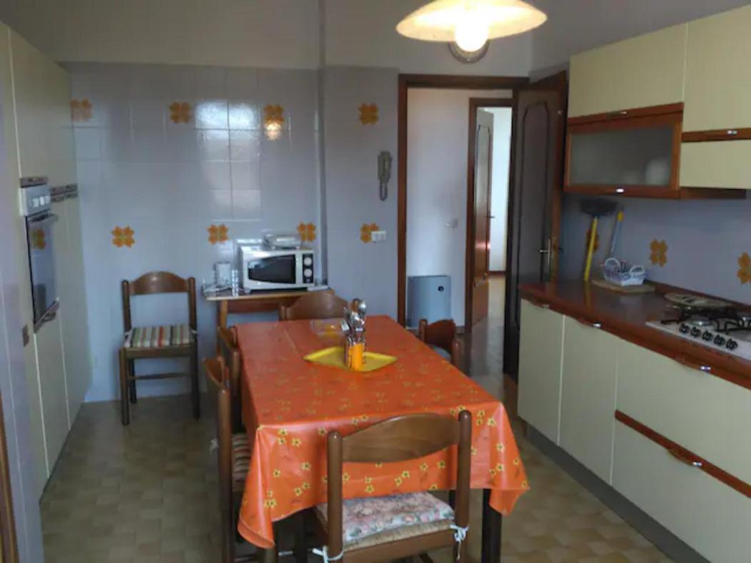 Attico Nel Borgo Appartement Torri Del Benaco Buitenkant foto